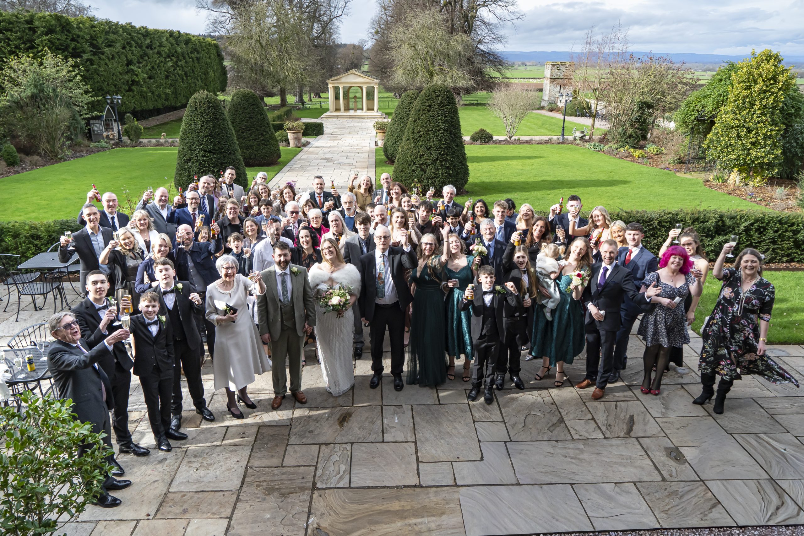 Weddings group shot